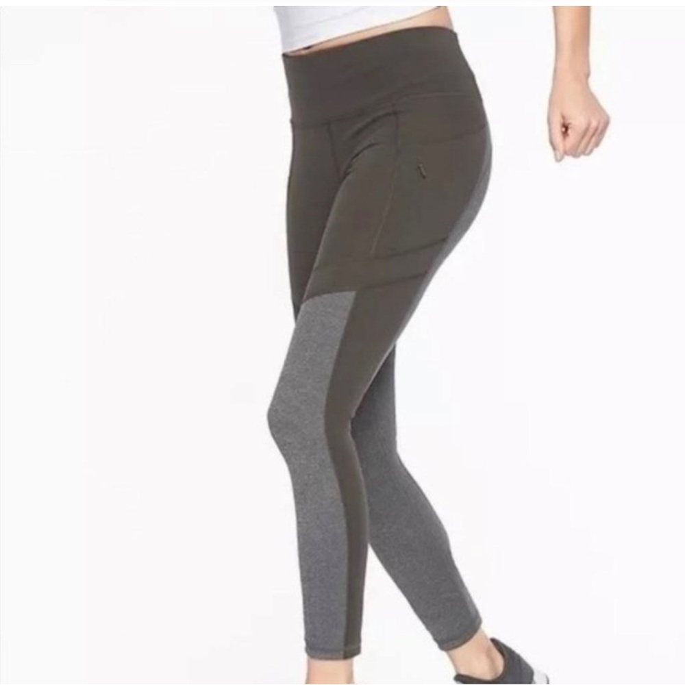 Athleta All In Structure 7/8 Tight‎ in Gray Two Toned Size Womens M
